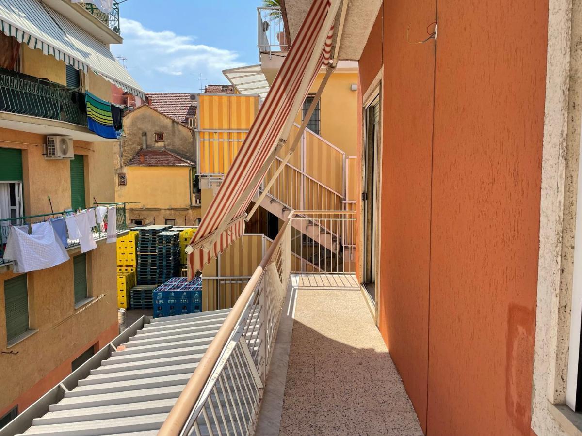 Airaldi8 - Trilocale Nel Budello Ampio E Soleggiato 50 M Dal Mare Alassio Exteriér fotografie