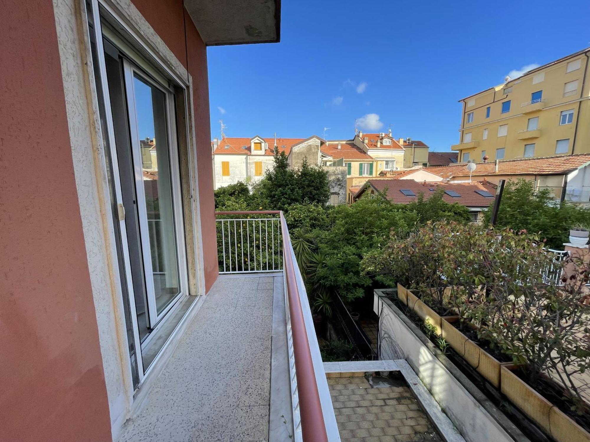 Airaldi8 - Trilocale Nel Budello Ampio E Soleggiato 50 M Dal Mare Alassio Pokoj fotografie