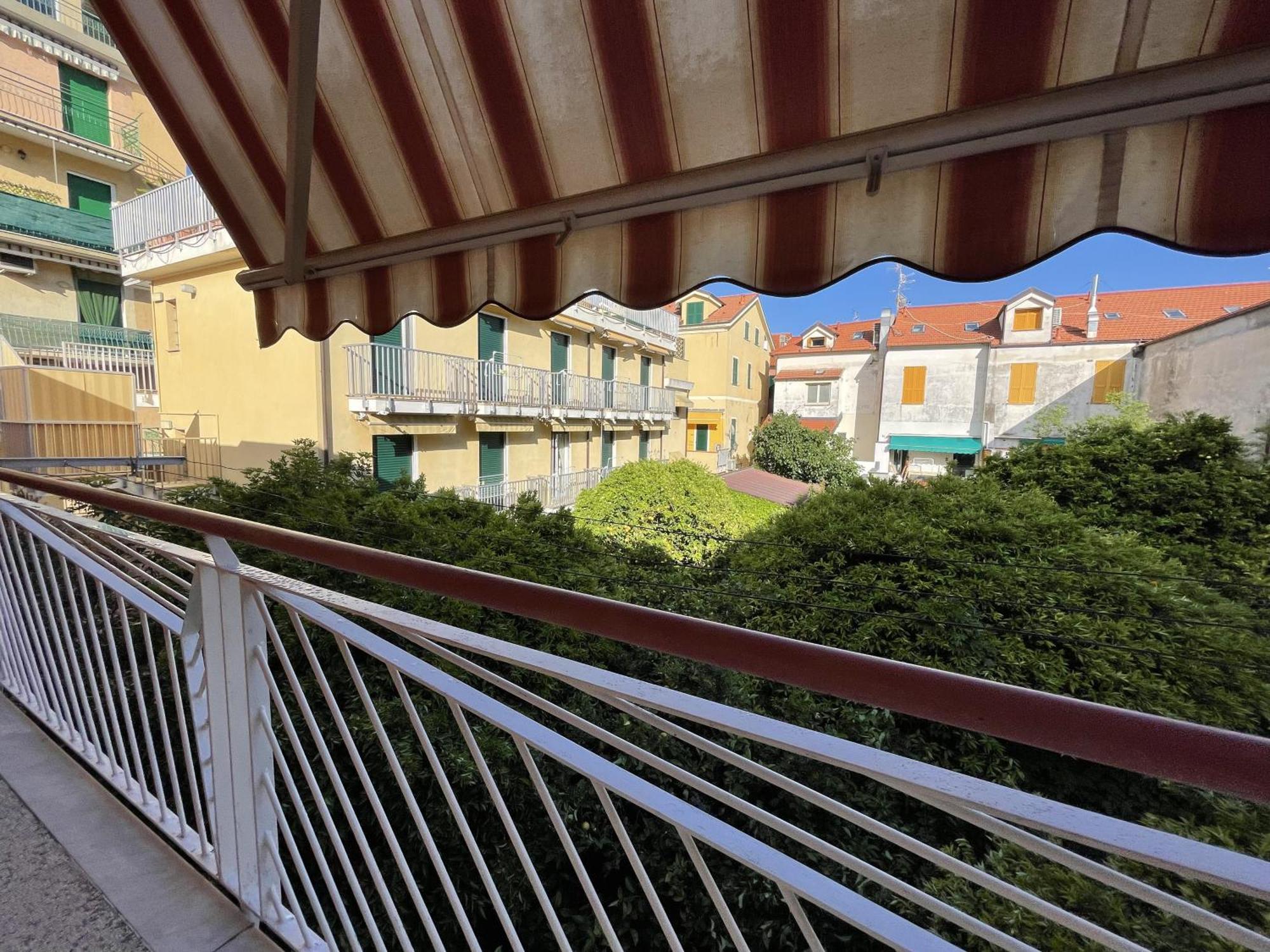 Airaldi8 - Trilocale Nel Budello Ampio E Soleggiato 50 M Dal Mare Alassio Pokoj fotografie